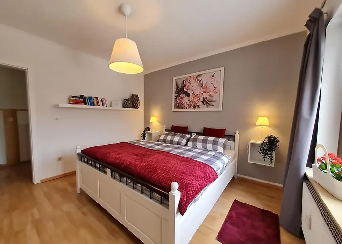 Apartamento Anjas In Syke-am Bahnhof, Zentral Aber Ruhig, 2 Zimmer, Terrasse, Parkplatz, Bremen Nur 25 Km *